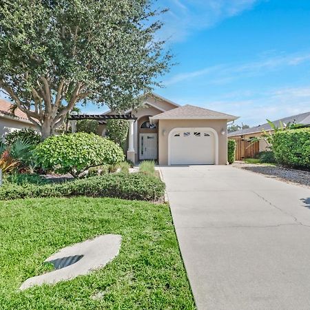 Cozy Beach House - 5 Minutes From Vanderbilt Beach Naples Exterior photo