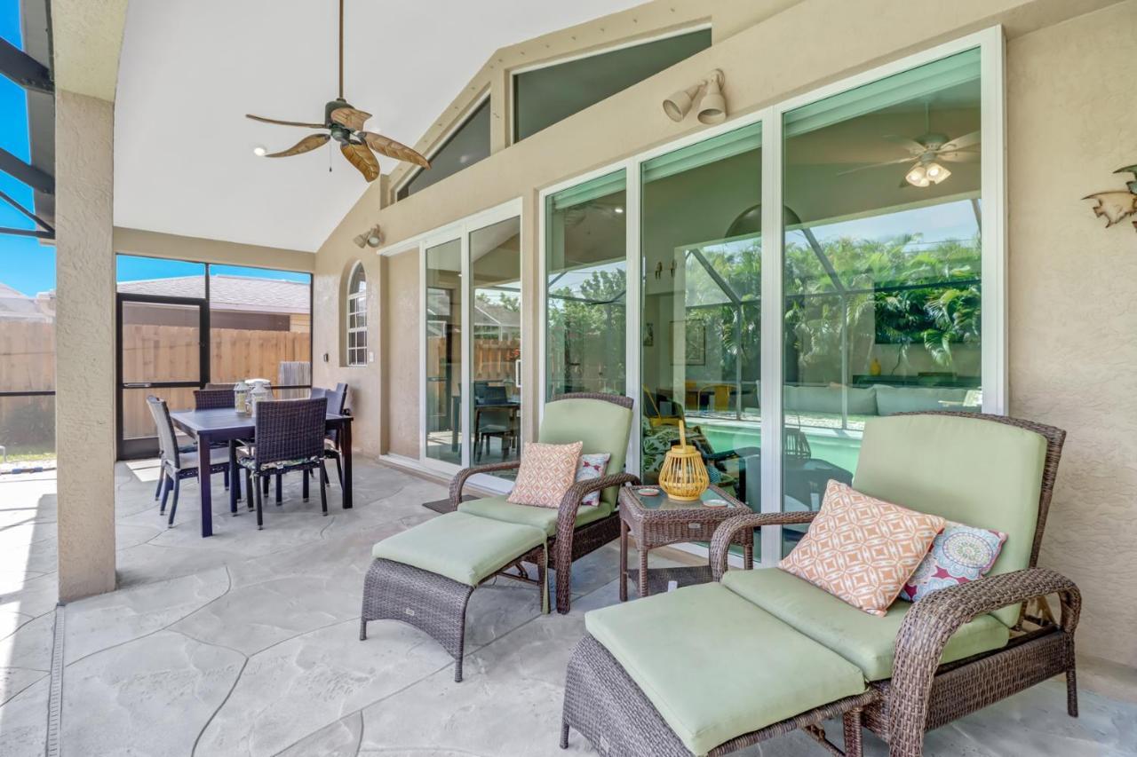 Cozy Beach House - 5 Minutes From Vanderbilt Beach Naples Exterior photo