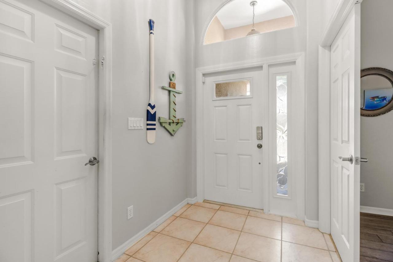 Cozy Beach House - 5 Minutes From Vanderbilt Beach Naples Exterior photo