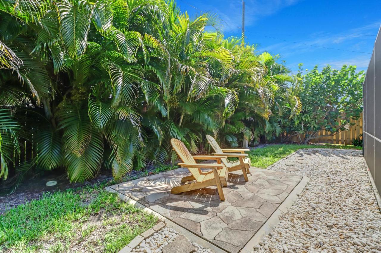 Cozy Beach House - 5 Minutes From Vanderbilt Beach Naples Exterior photo