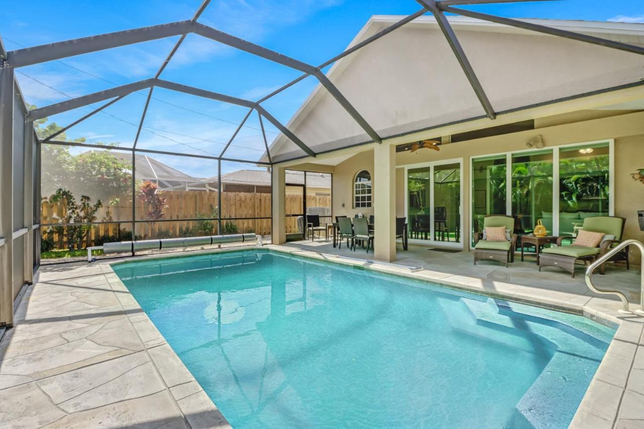 Cozy Beach House - 5 Minutes From Vanderbilt Beach Naples Exterior photo